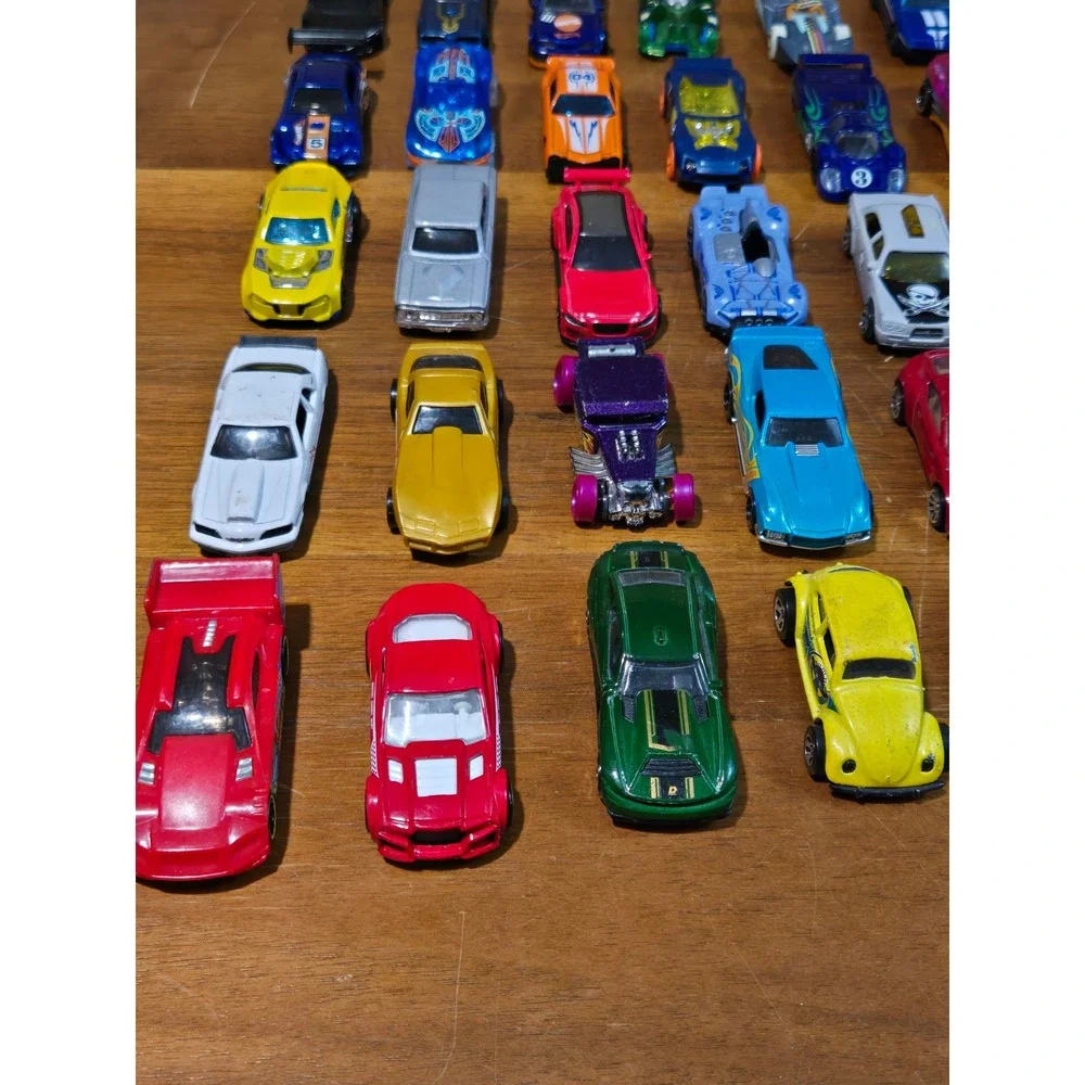 Hot Wheels and Matchbox Diecast Toy Car Lot Mixed 50 Pieces 1/64 Scale Assorted